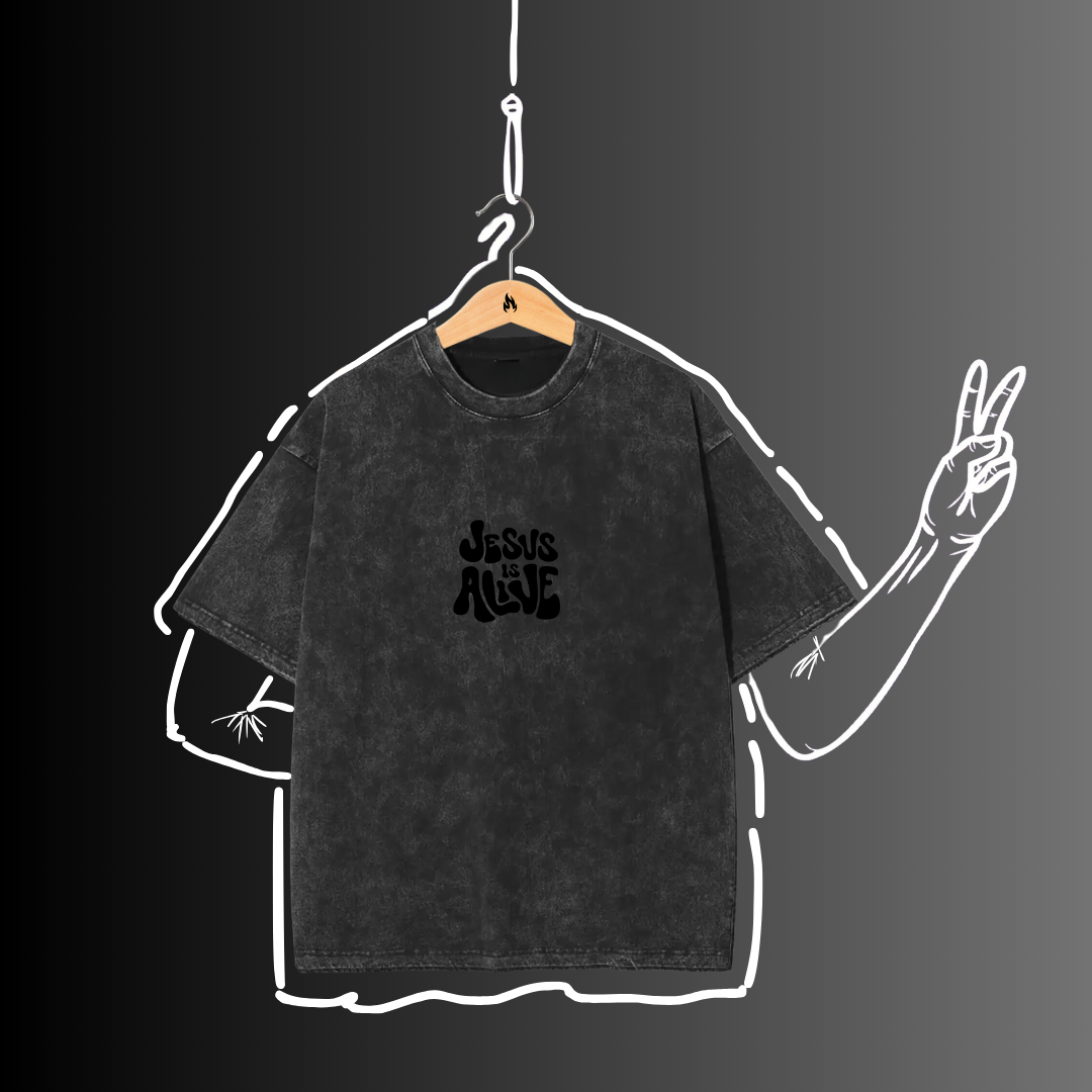 JESUS IS ALIVE – Oversized Tee